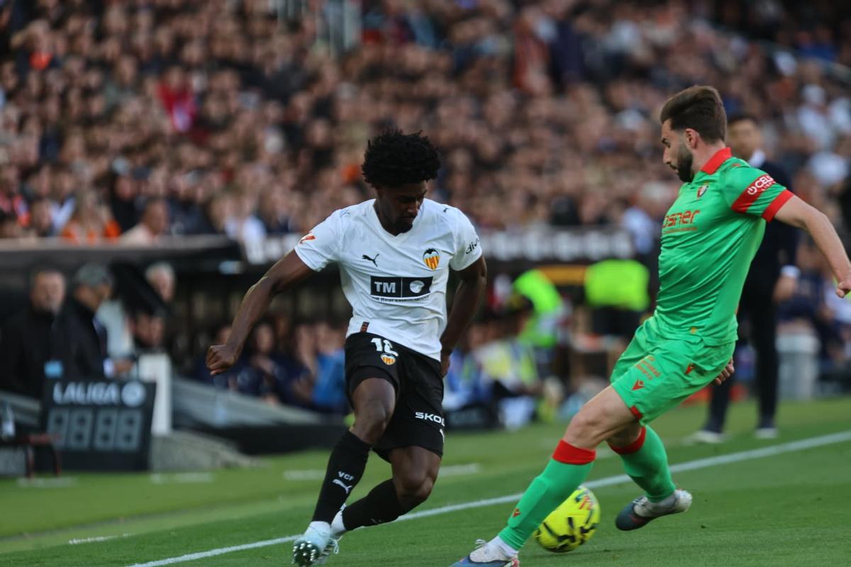 El Valencia CF suma tres puntos en Mestalla