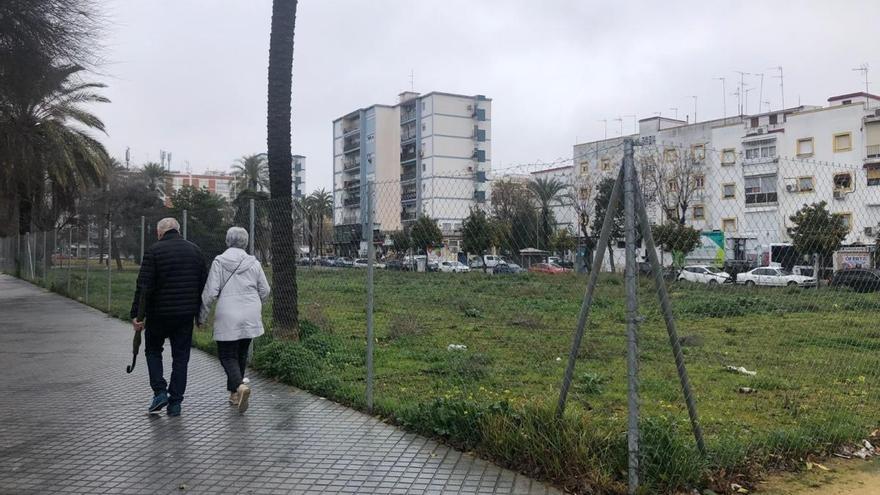 IU denuncia el &quot;bochornoso&quot; estado de abandono del Pabellón de la Juventud tras año y medio de gobierno de Bellido