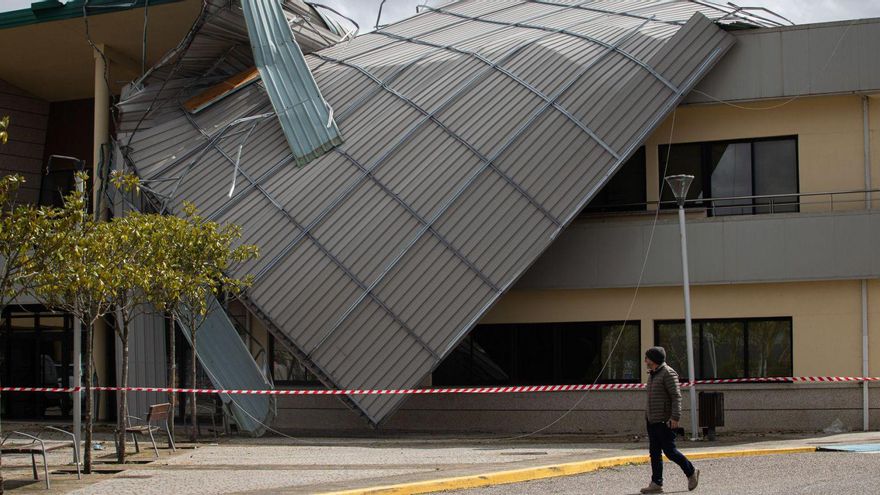 Pazos de Borbén traslada la atención municipal a la biblioteca ante los daños en el Concello de la borrasca Martinho