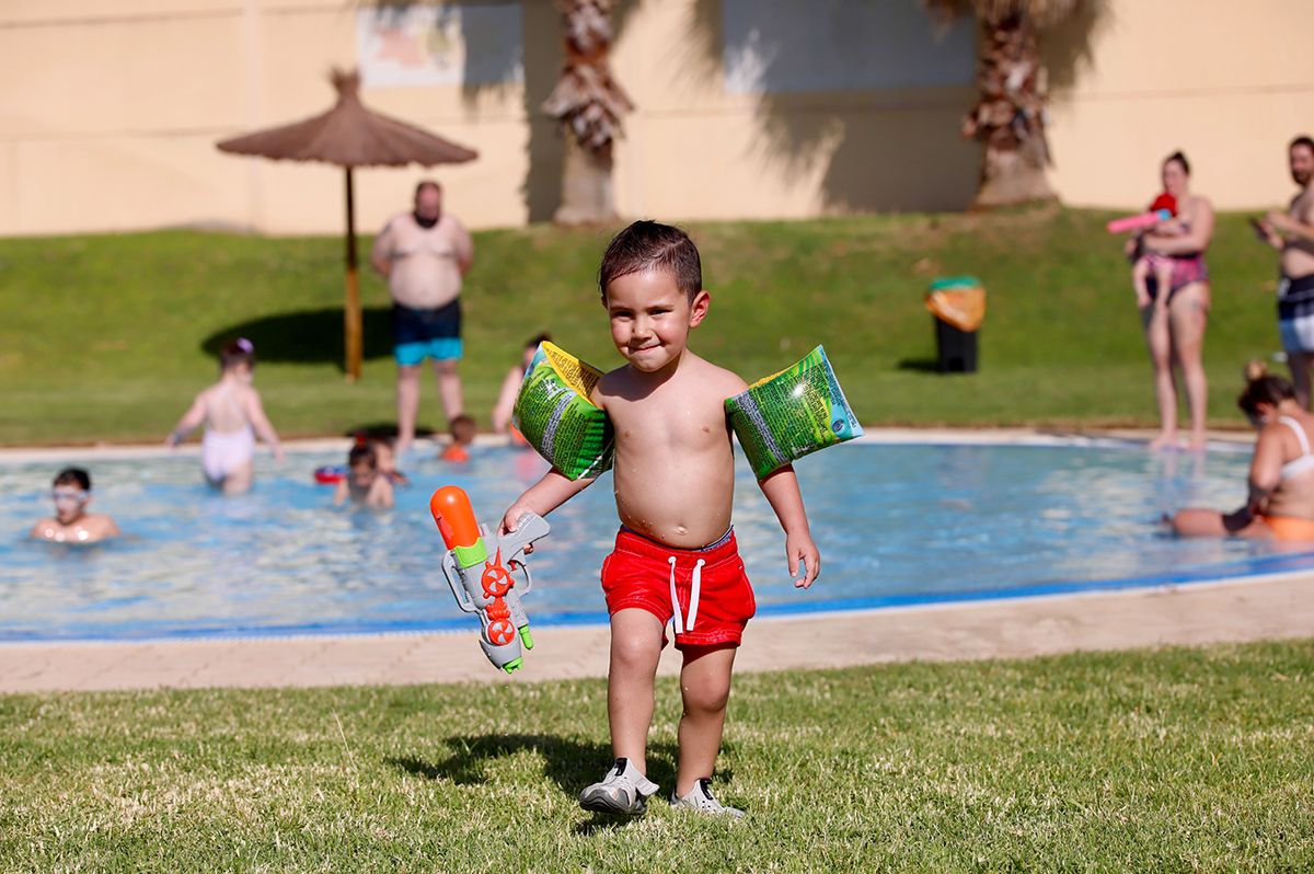 Apertura de las piscinas municipales en Córdoba