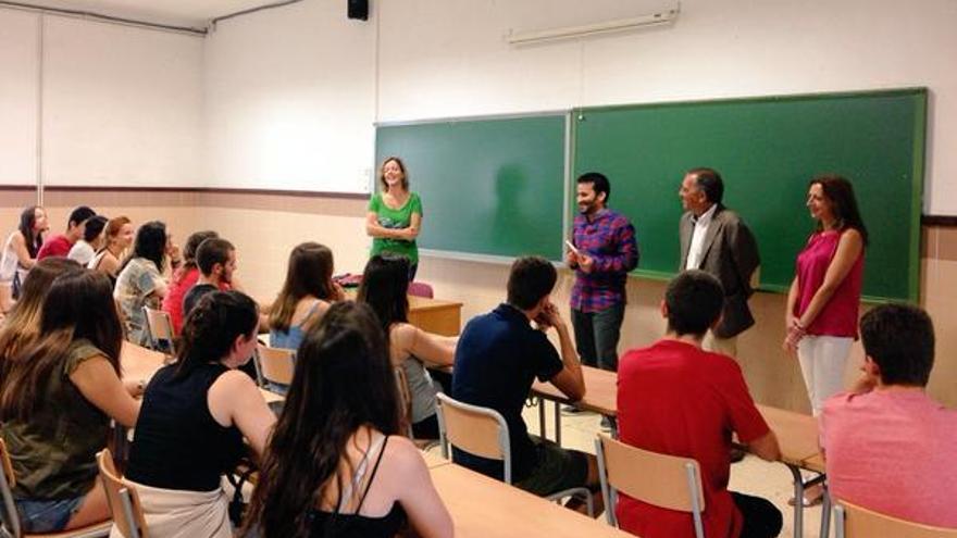 Marzà, en una clase del IES Lluís Vives