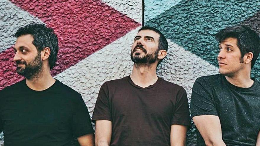 Els Amics de les Arts actuaran el 20 de juny a Corçà en format de trio acústic.