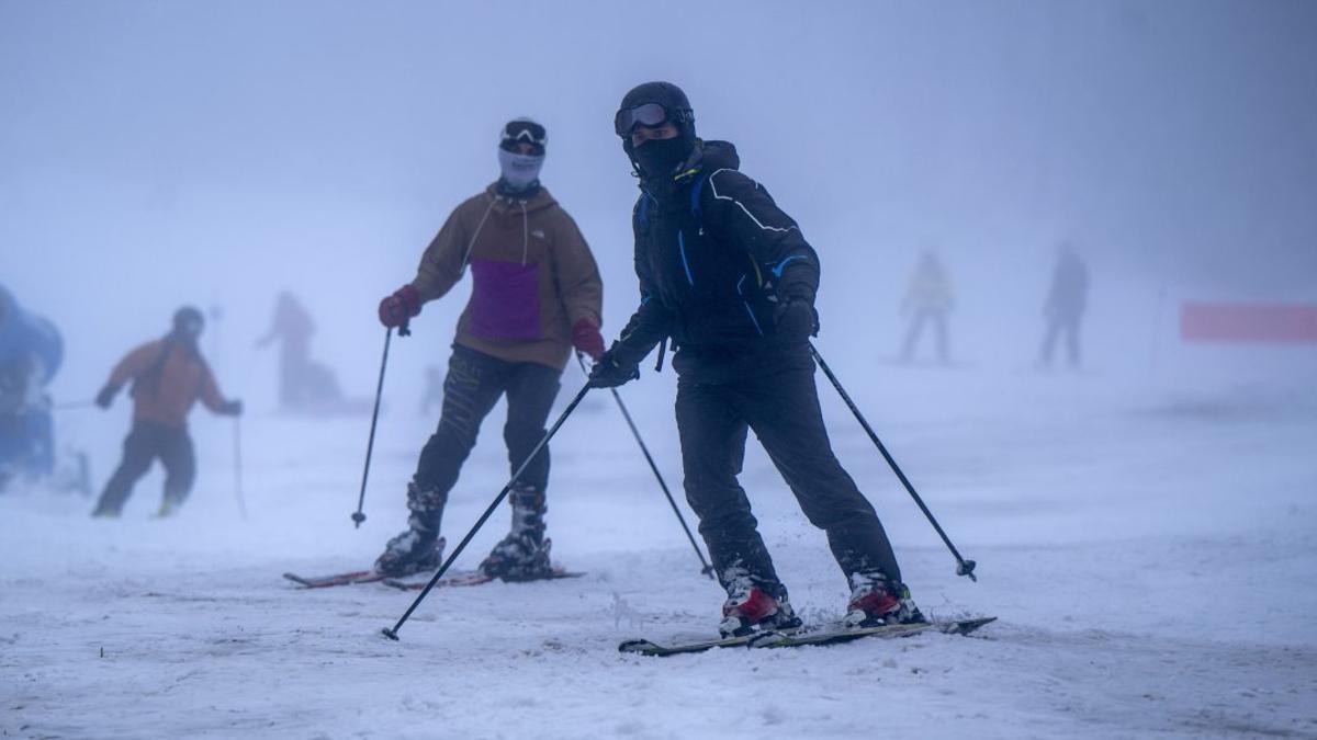 El precavido no esquía porque sabe de su torpeza y paticidad (de pato), de su escasa habilidad deportiva y de su nula coordinación corporal