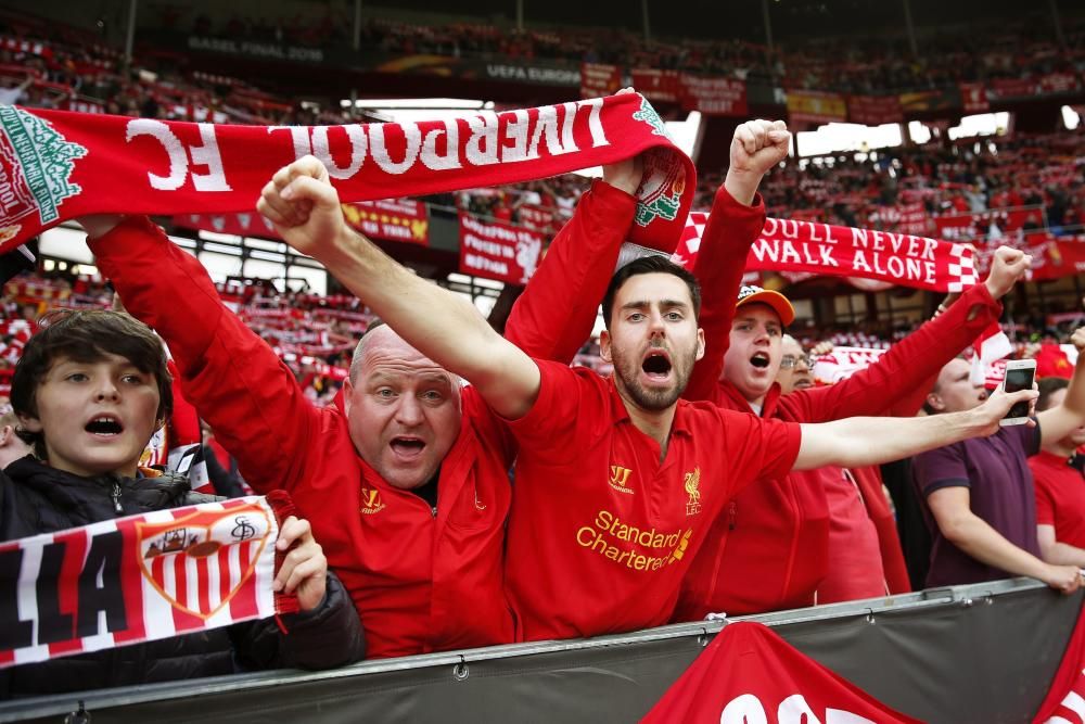 Las mejores imágenes de la final entre el Liverpool y el Sevilla.