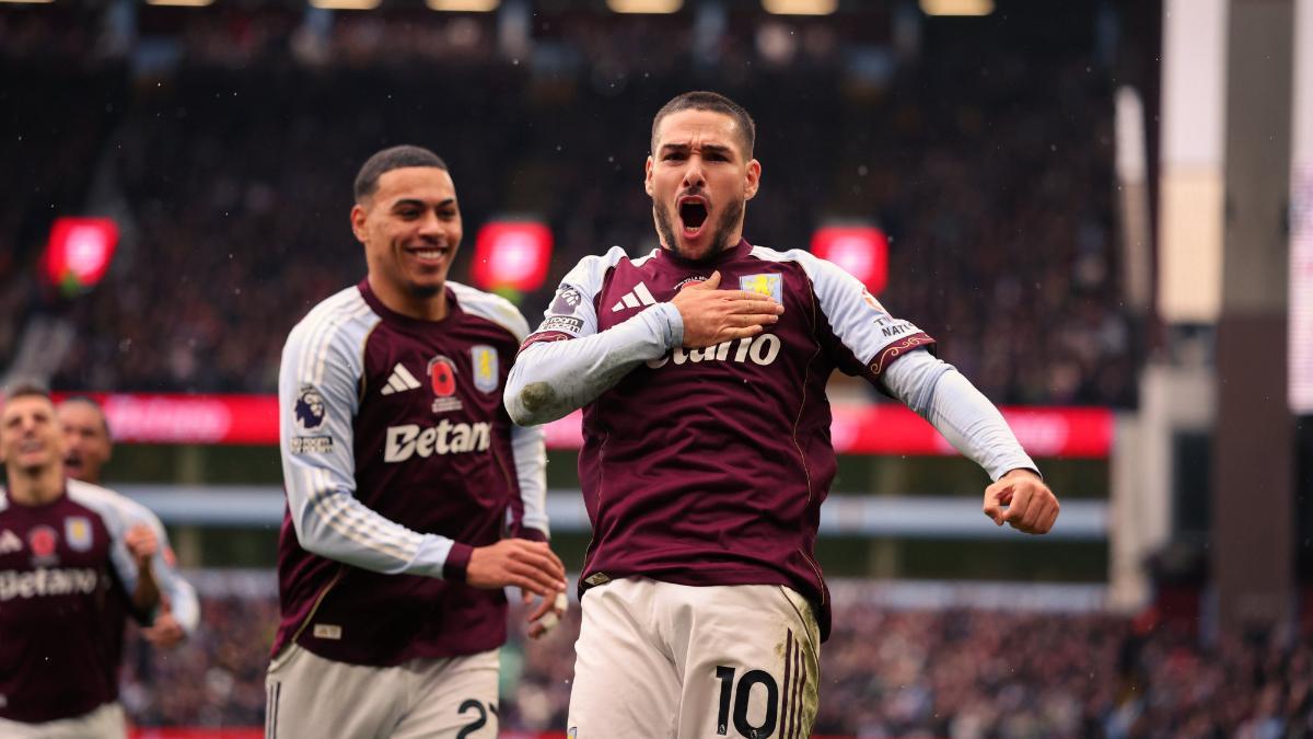 Buendía celebra el gol del Aston