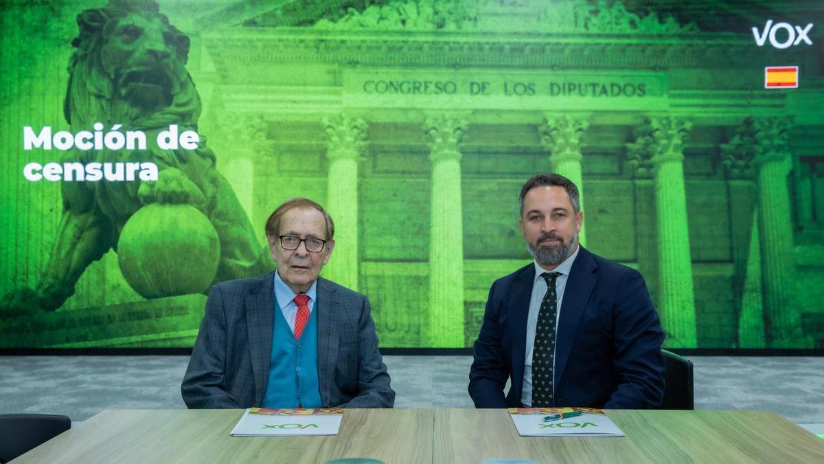 Ramón Tamames y Santiago Abascal anuncian la moción de censura juntos.