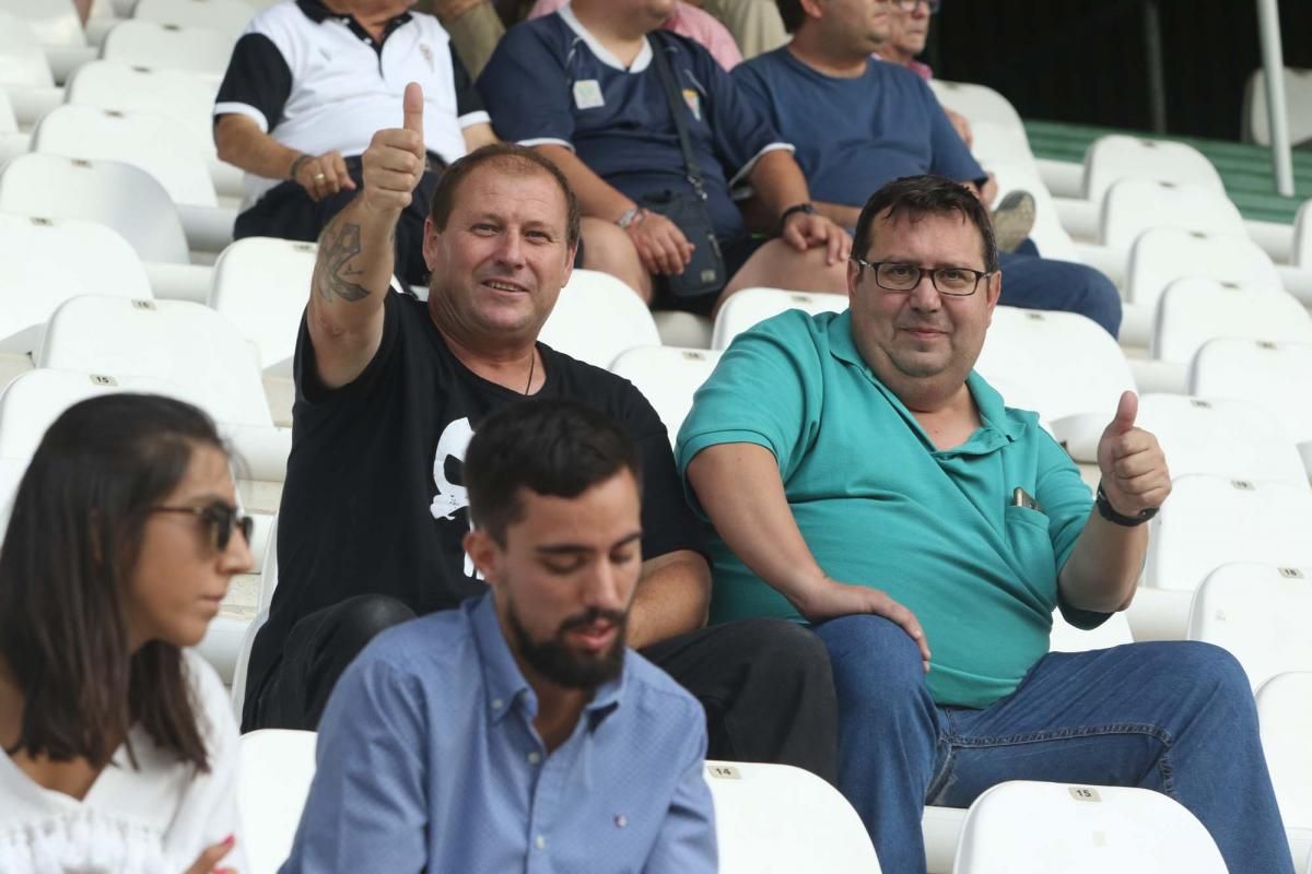 Los aficionados del Córdoba CF en el Arcángel