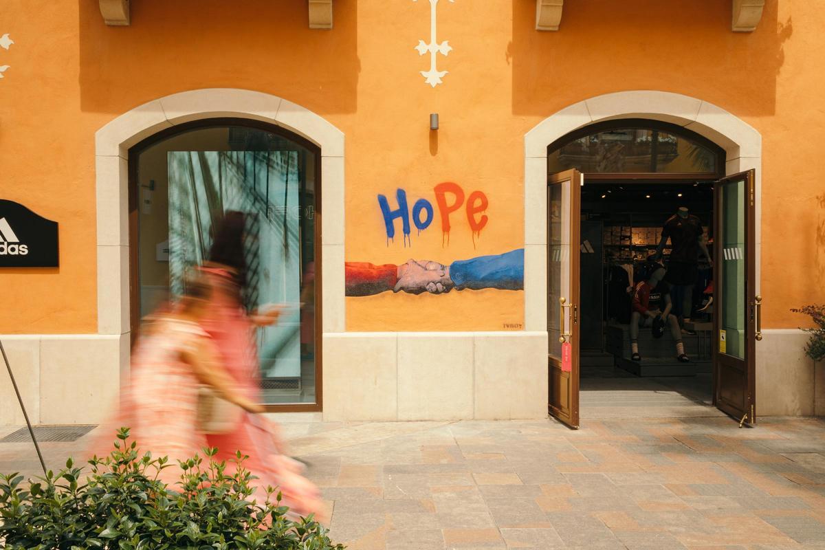 En 'Hope' TVBoy pone el foco en los naufragios con migrantes en el Mediterráneo.