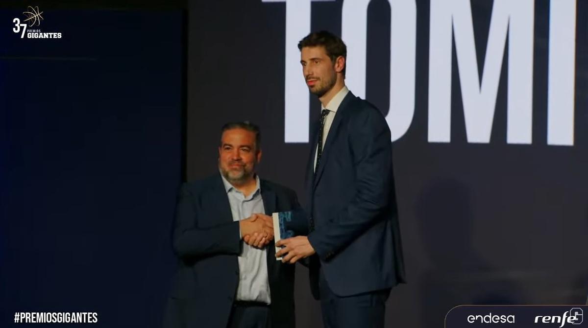 Tomic fue uno de los premiados en la Gala de 'Gigantes'
