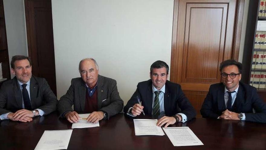 Los cefalopoderos firman un acuerdo con Abanca para renovar la flota