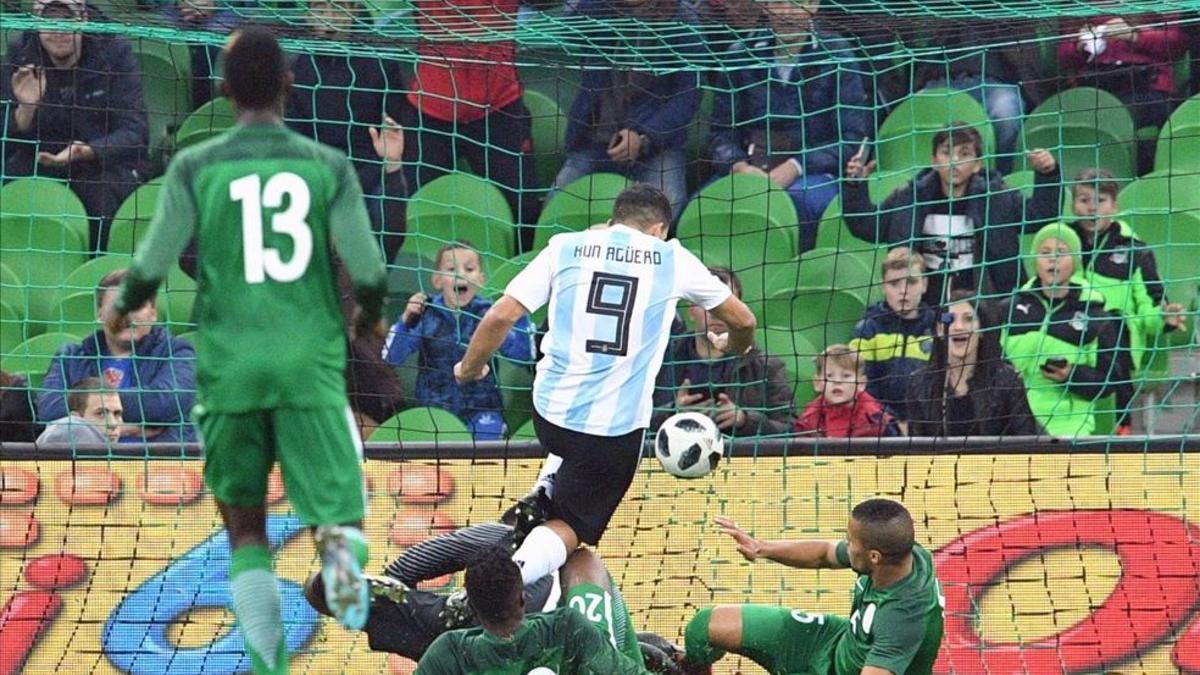 Este es el gol que coloca al 'Kun' como tercer máximo goleador albicelete