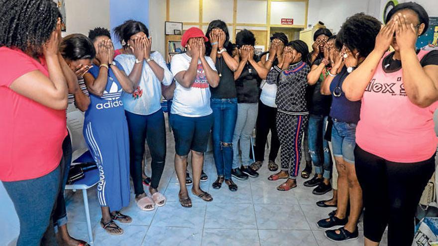 Die Frauen im Sitz von Médicos del Mundo.