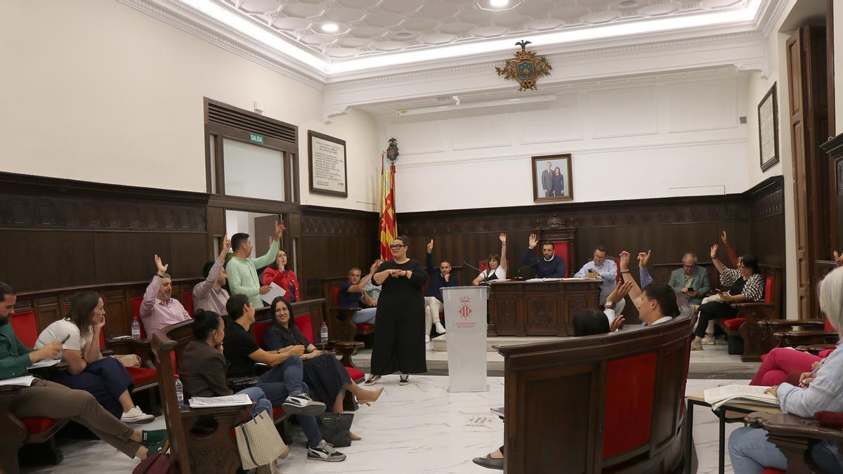 Votación de la moción en el pleno del Ayuntamiento de Sagunt.
