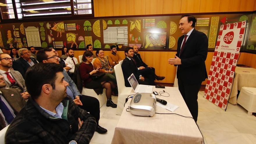 El rector anima a los jóvenes empresarios a trabajar con la Universidad de Córdoba