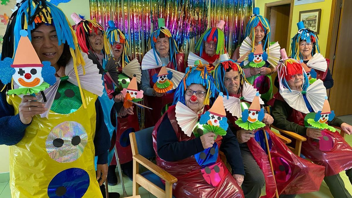Usuarios del CRAD de Ribadesella durante el lunes de Carnaval