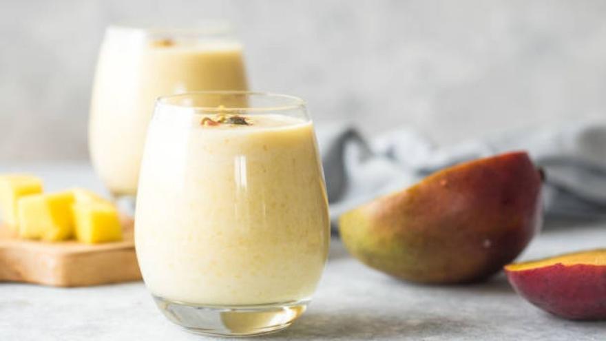 El batido de mango y yogur para disfrutar de una merienda saludable mientras pierdes peso rápido