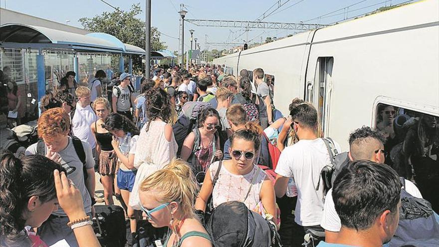 Benicàssim solicitará a Renfe refuerzos de plazas para el FIB