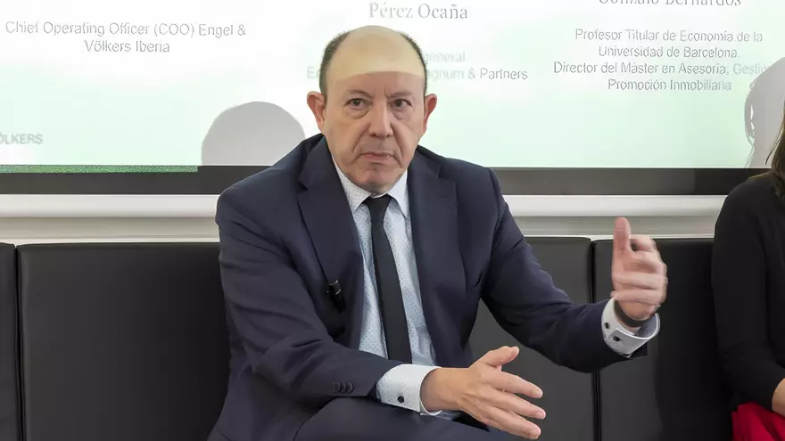 Gonzalo Bernardos: "La burbuja inmobiliaria tuvo lugar porque los bancos se volvieron locos y generaron una demanda absolutamente artificial"