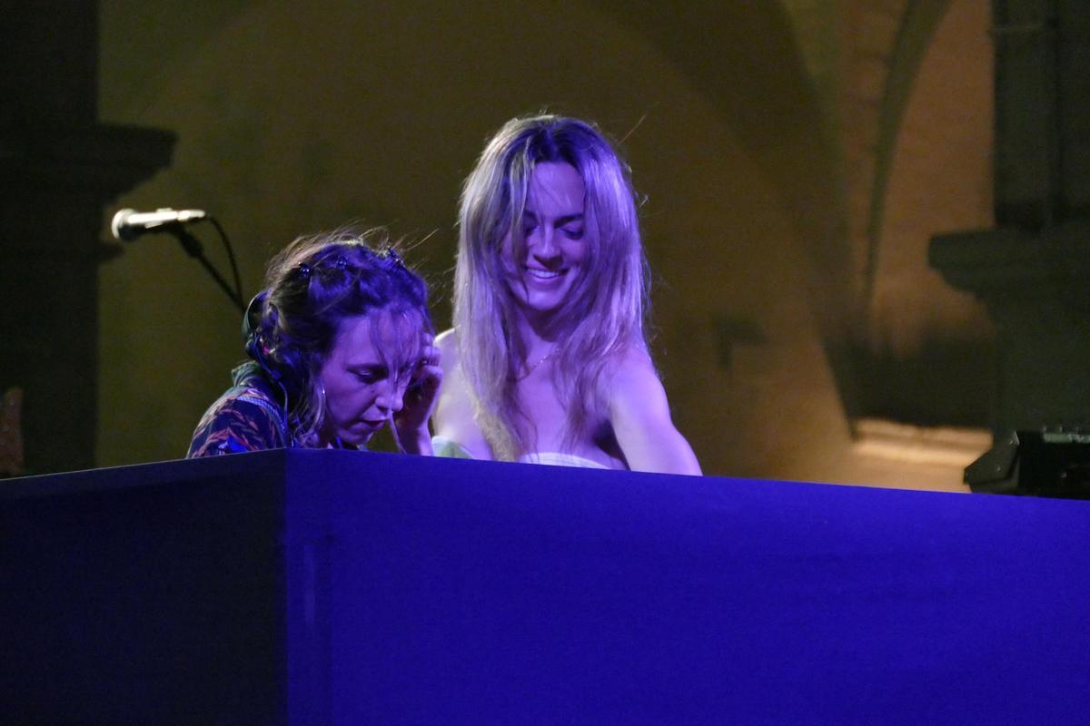 EN IMATGES | La música de Ginestà i Wilma's ressona al pati del Palau dels Comtes en el marc del Festival Istiu