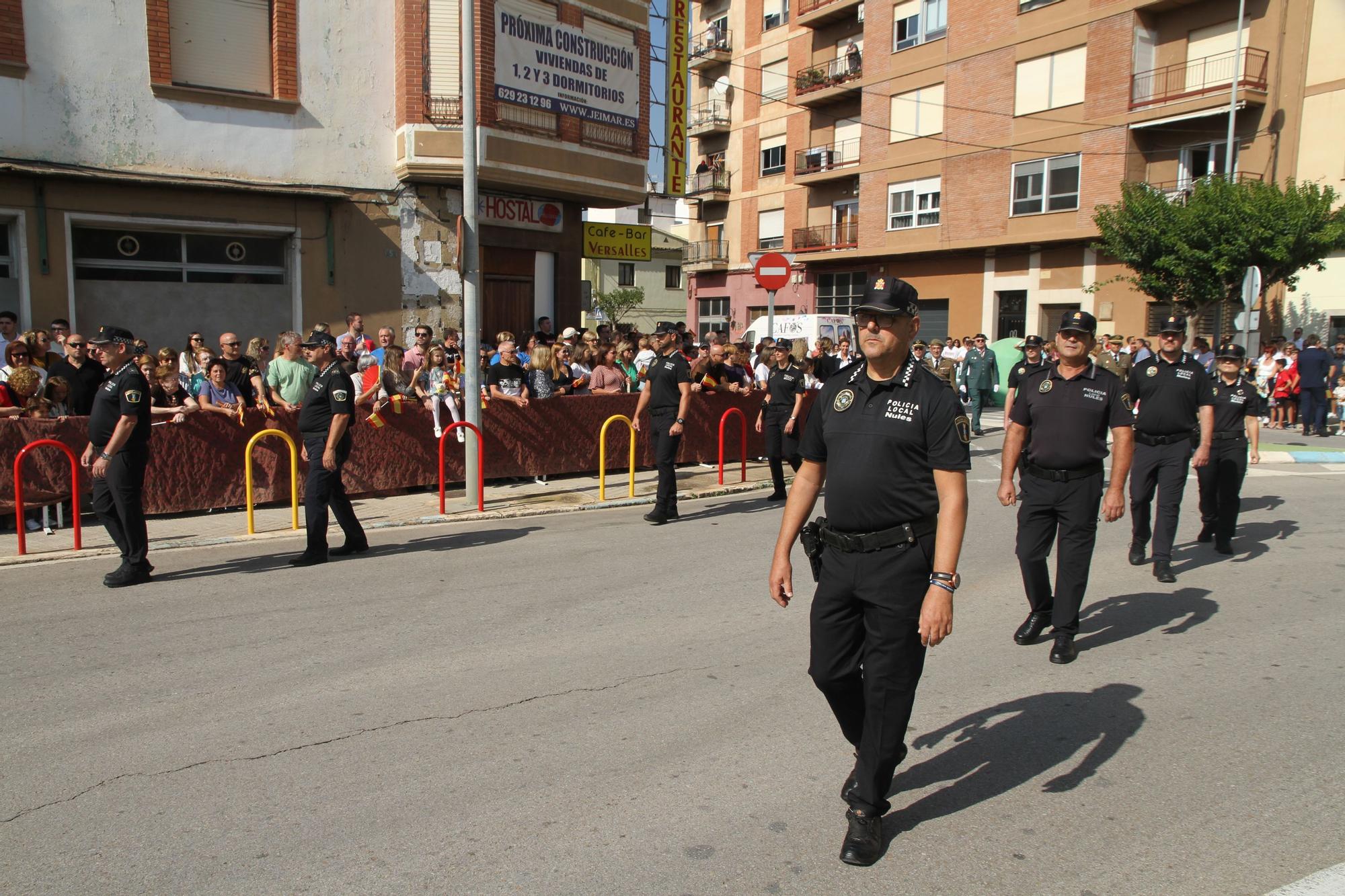 Nules iza la bandera más grande de la provincia en el Día de la Hispanidad