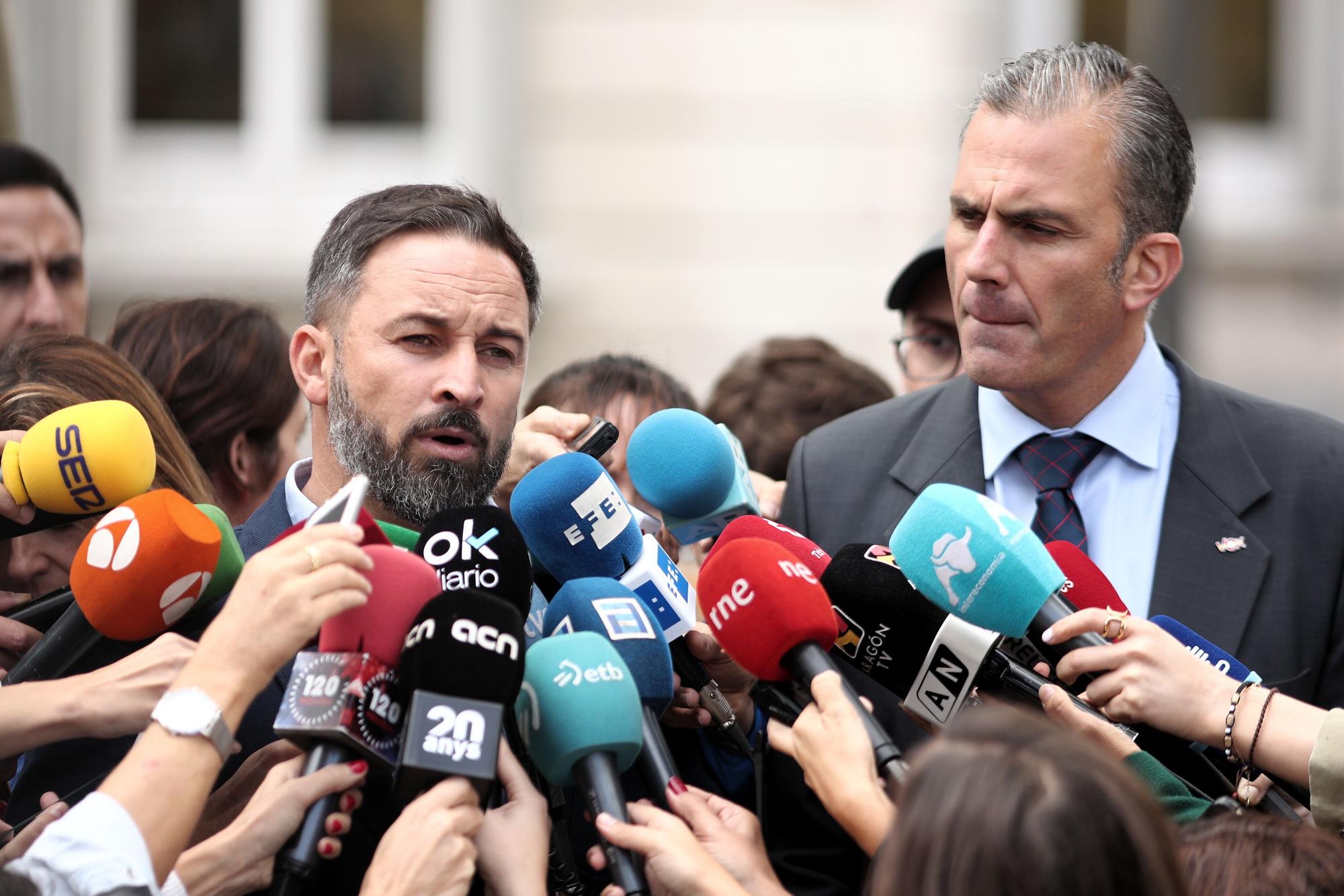 Santiago Abascal y Javier Ortega Smith dan declaraciones a la prensa tras conocerse la sentencia del Supremo sobre el juicio del 'procés' en 2019.