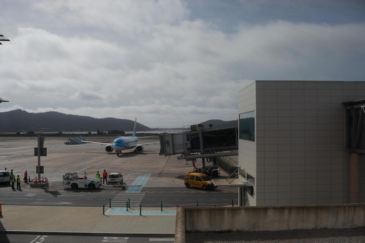 Imagen de la zona aire del aeropuerto de Ibiza.