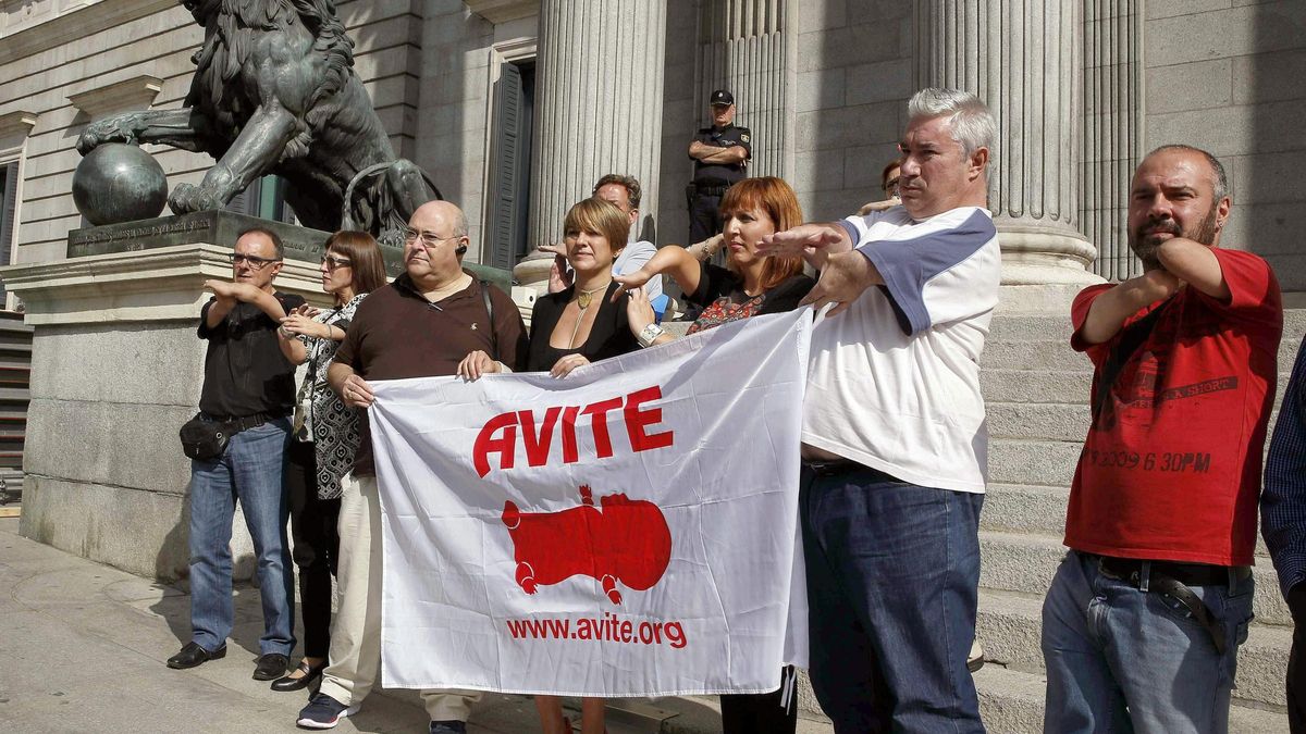 Afectados por la talidomida, en 2015 en la puerta del Congreso: llevan años luchando.
