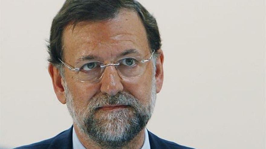 - El presidente del PP, Mariano Rajoy, durante la conferencia que pronunció en el Foro ABC, hoy en Madrid