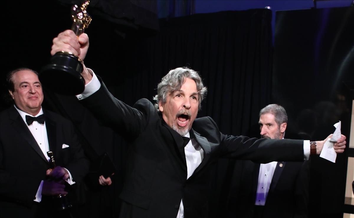 Peter Farrelly, director de Green Book, reacciona minutos después de ganar el Óscar a la mejor película.