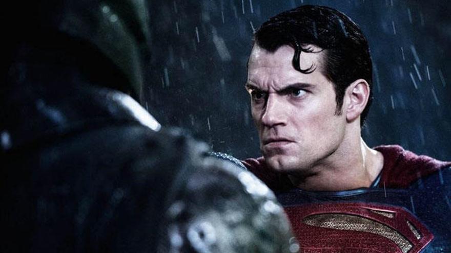 Henry Cavill será Superman y Ben Affleck, Batman.