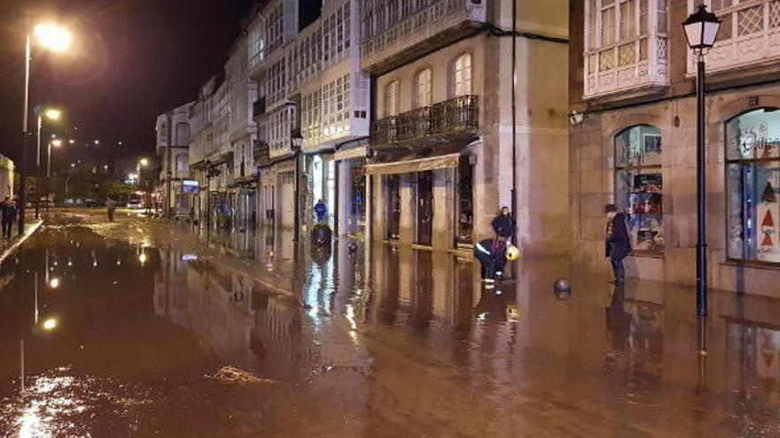 Inundaciones en Viveiro por una brutal tromba de agua. // Antía (El Progreso)