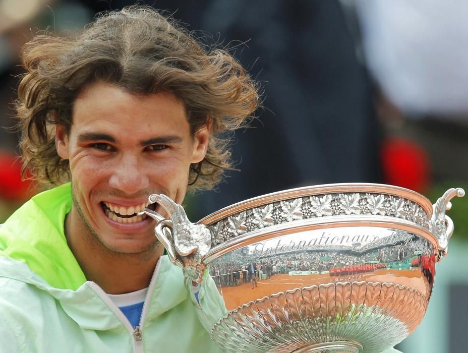Los doce mordiscos de Rafa Nadal a la copa de Roland Garros