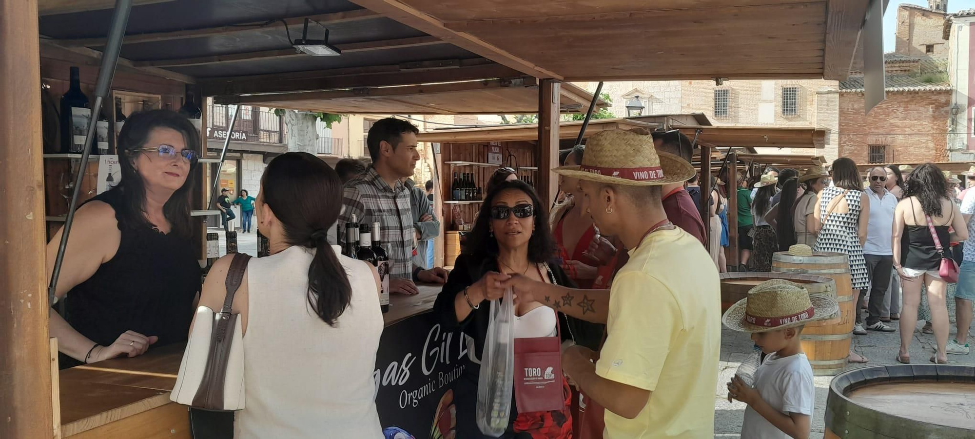 GALERÍA | Gran ambiente en la primera jornada de la Feria del Vino de Toro