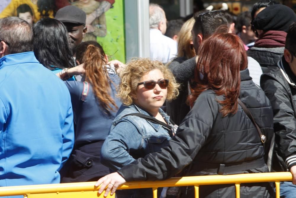 Búscate en la mascletà del 12 de marzo