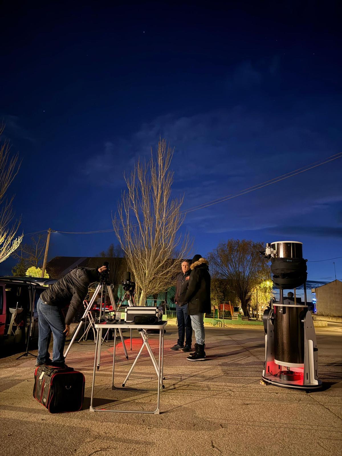 La observación astronómica en Arcos de la Polvorosa, en imágenes