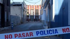 Cordón policial en la discoteca de Murcia donde se produjo el siniestro