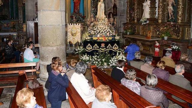 Una actividad de Fátima en la excolegiata de Cangas. // G.N.