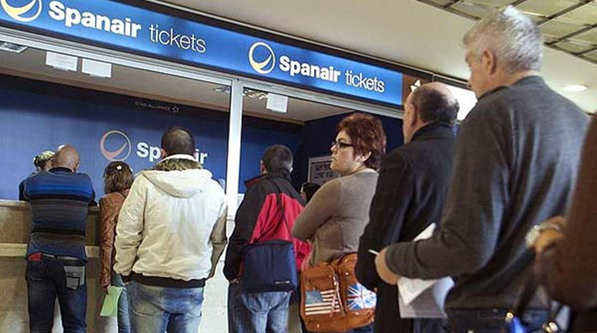 L’aerolínia informa els seus treballadors que presentarà un ERO per a 2.075 empleats.