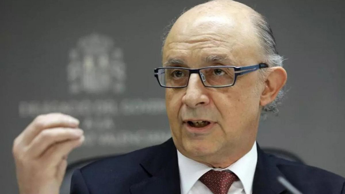 El jutge reconstrueix com Montoro va manipular des d’Hisenda dos impostos per a firmes gasístiques: «Com sempre, la via directa és pagar»