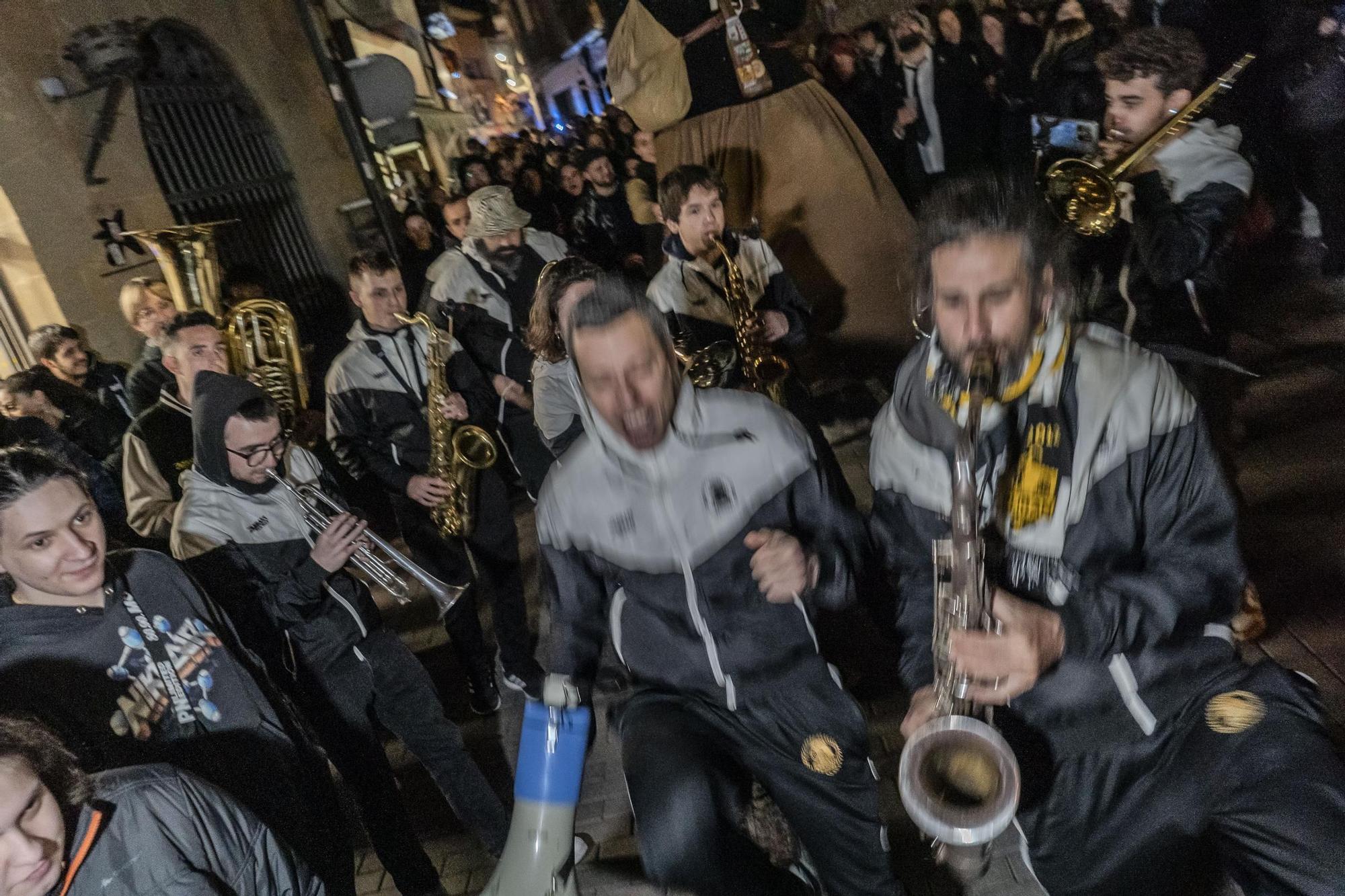 Les millors imatges de l’enterrament del Carnestoltes de Sallent