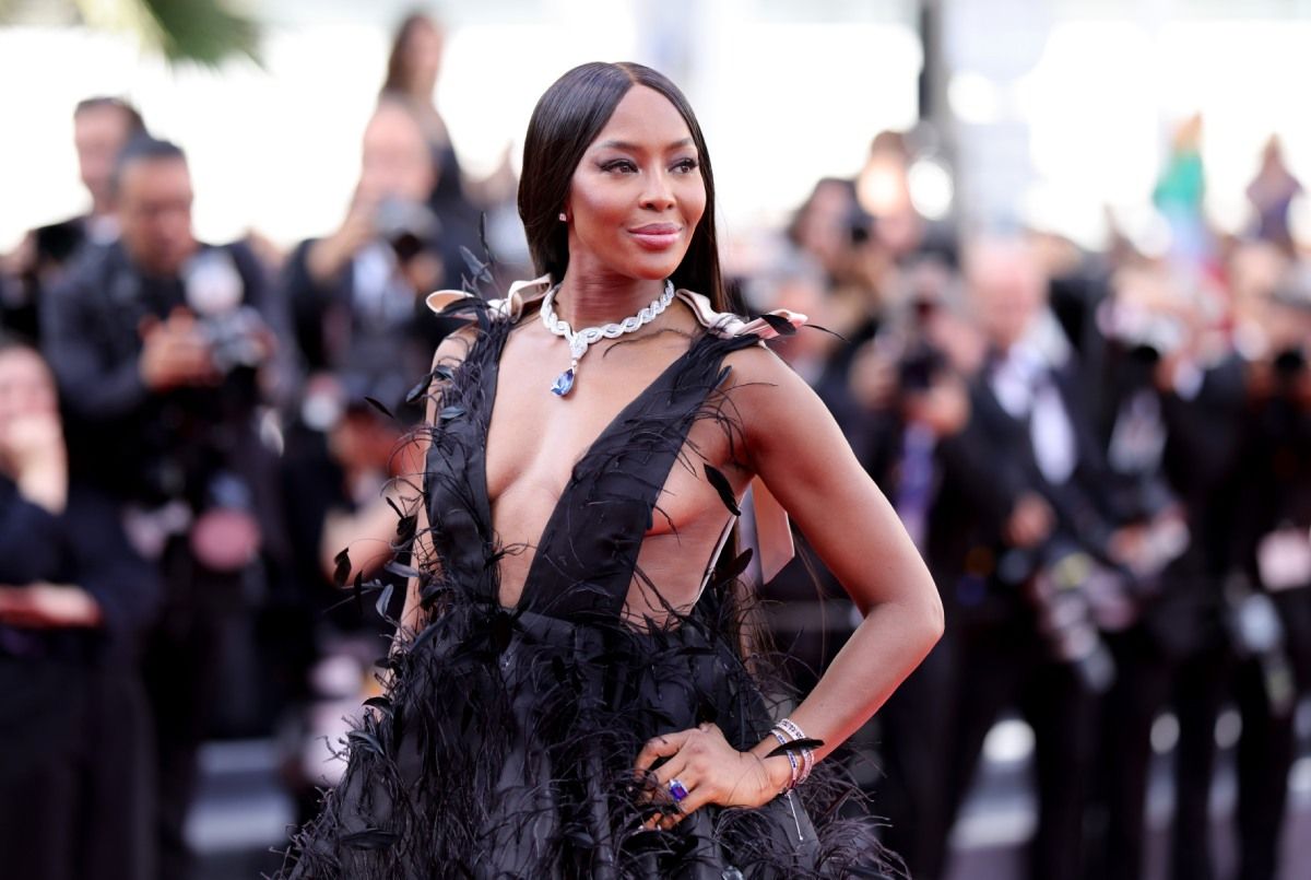 Naomi Campbell con un vestido de Valentino Couture en el Festival de Cannes 2022