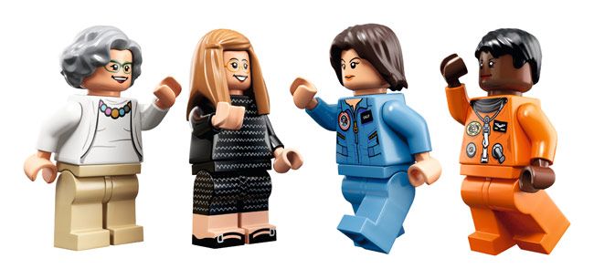 Lego apuesta por la igualdad y lanza su colección de mujeres científicas -  Woman