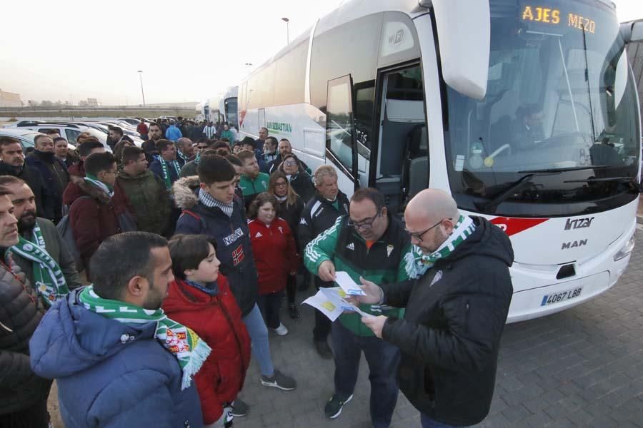 Aficionados del Córdoba CF rumbo a Huelva