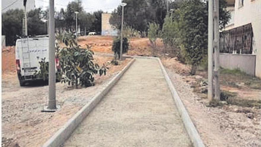 Cort da forma a la zona verde en el solar de la calle Martí Boneo