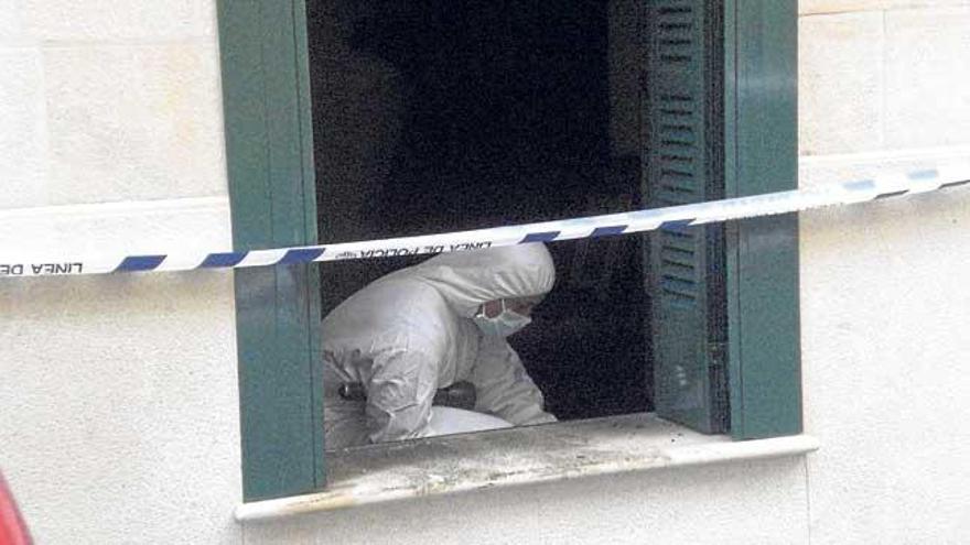 Horrorizados por el asesinato de una mujer en su casa en es Fortí