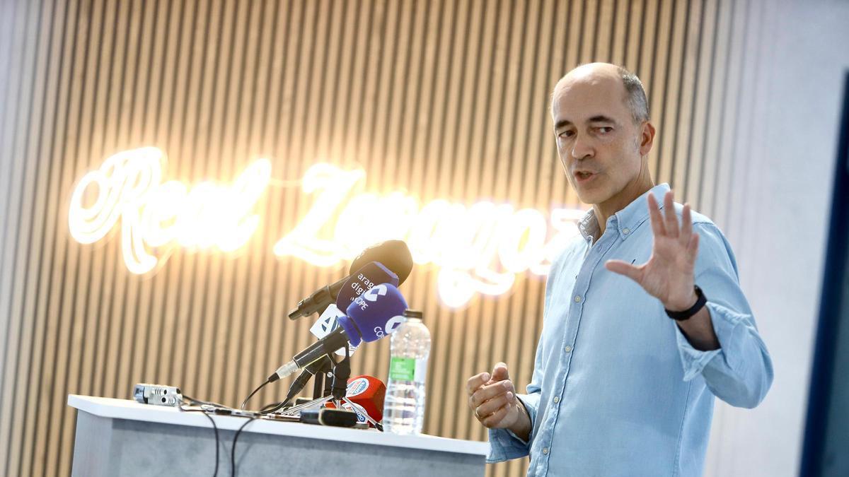 Javier Garcés, en su comparecencia en el hospitality del Ibercaja Estadio.