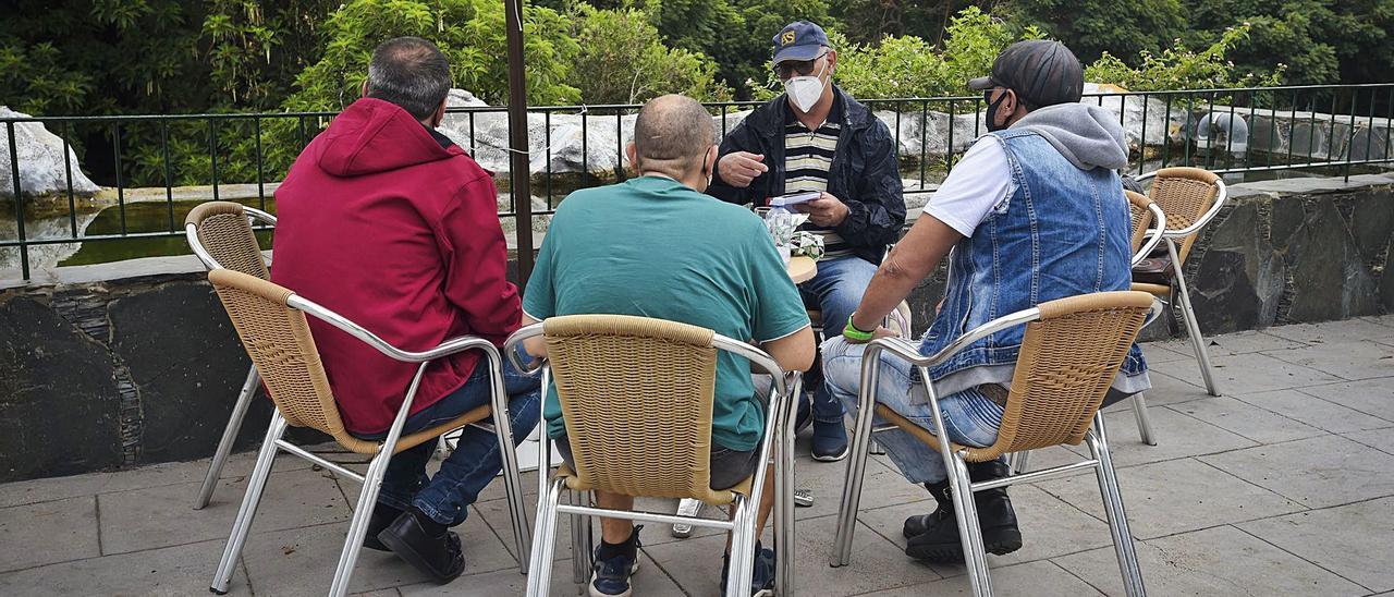 Ayuda mutua 
frente a la soledad