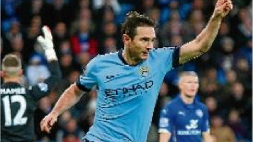 Lampard celebra el gol amb el qual va donar el triomf al City