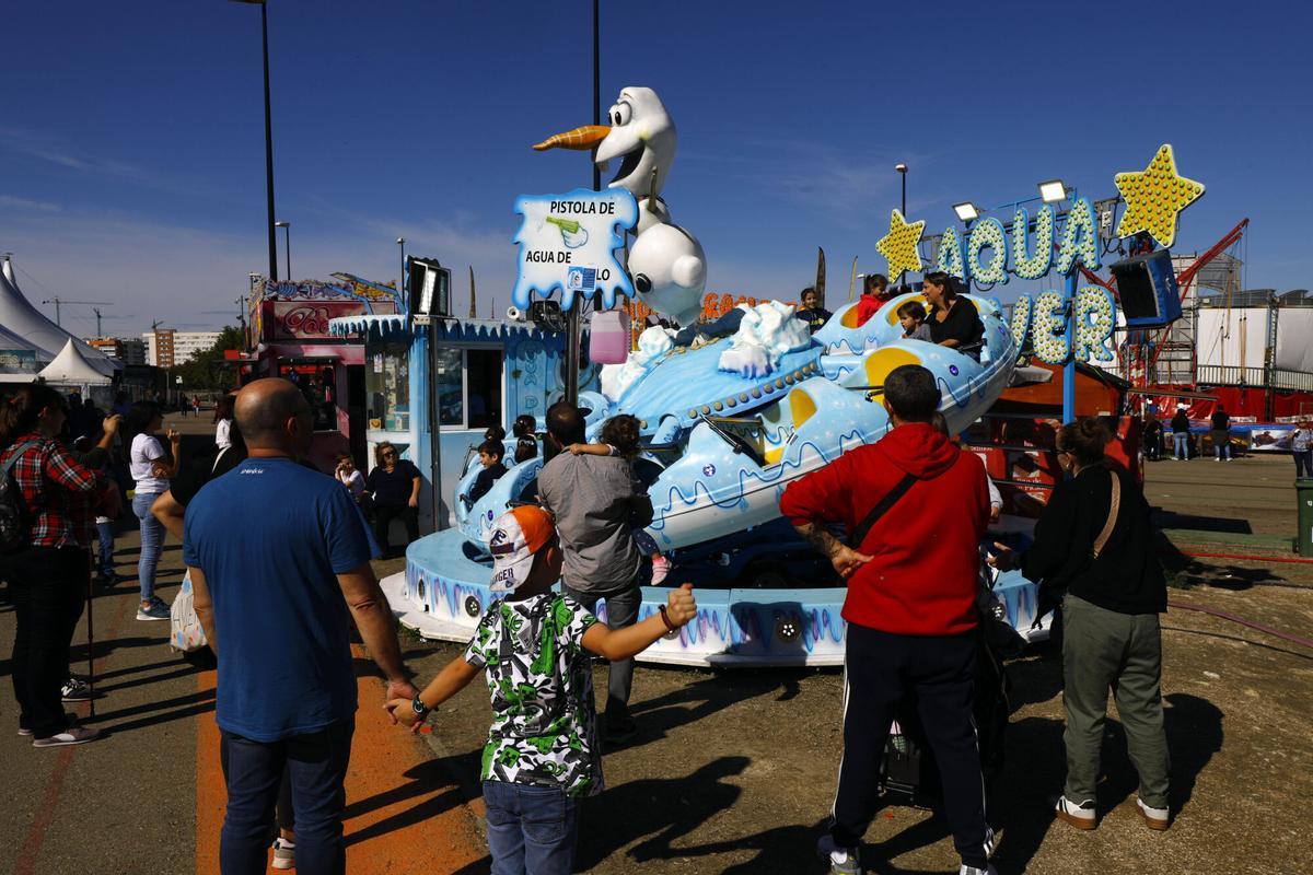 ULTIMO DIA DE FERIAS EN EL RECINTO FERIAL DE VALDESPARTERA.ATRACCIONES DE FERIA
