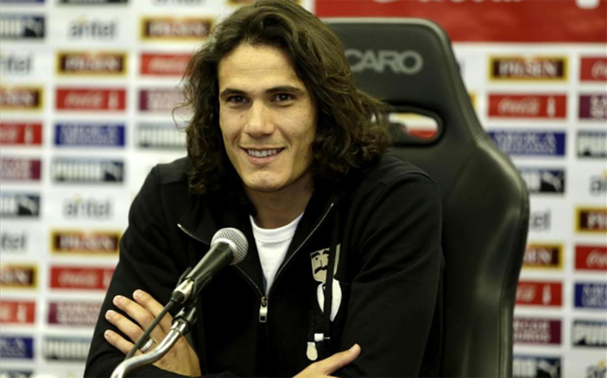 Cavani reconoce que habla del Atlético con Diego Godín
